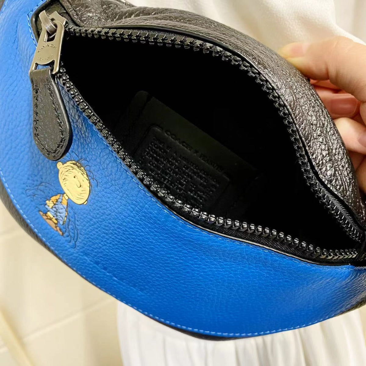 Coach 5512 X Peanuts Mini Warren Belt Bag With Pig Pen In Vivid Blue Coach 5512 X Peanuts Mini Warren Belt Bag With Pig Pen In Vivid Blue